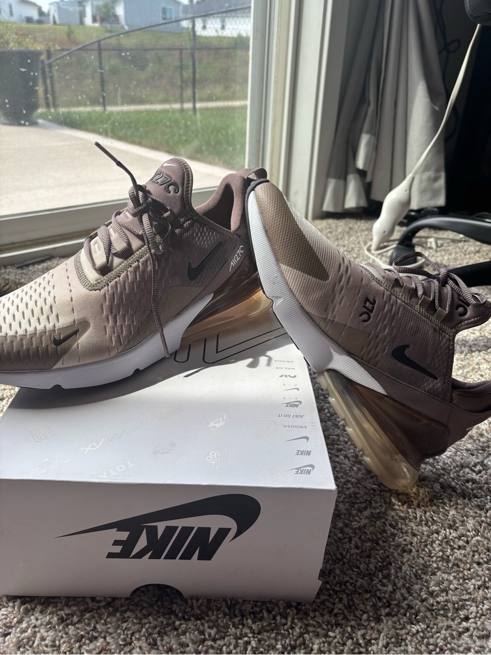Nike Men’s Air Max 270 Sneakers - Taupe / Black